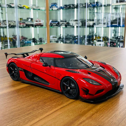 AutoArt Koenigsegg Agera RS Red/Black 1:18 Diecast Model Car - detailed collector display model