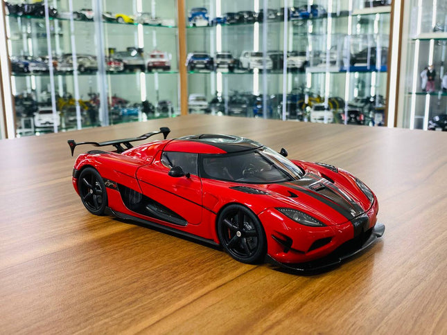 AutoArt Koenigsegg Agera RS Red/Black 1:18 Diecast Model Car - detailed collector display model