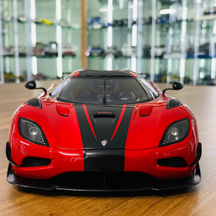 AutoArt Koenigsegg Agera RS Red/Black 1:18 Diecast Model Car - studio product photo of the scale model