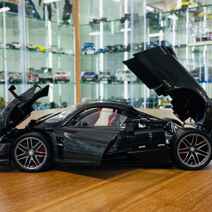 LCD Model Pagani Huayra BC Roadster Grey 1:18 Diecast Model Car - collector edition scale model