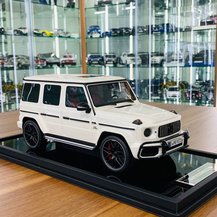 MotorHelix 1/18 Mercedes-Benz AMG G-63 2019 White Resin Model - detailed collector display model