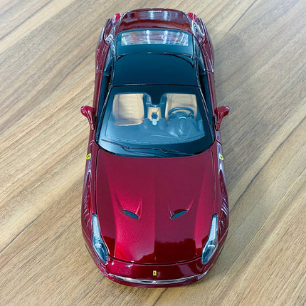 Bburago Ferrari California T Signature Series 1:18 Diecast Model Car Maroon - scale model for display