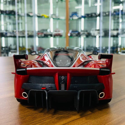 Bburago 1/18 Ferrari FXX-K Red #88 Signature Series Diecast Model Car - premium collector scale model