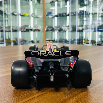 Bburago Oracle Red Bull Racing RB 19 1:18 Diecast Model Car Matt Red - detailed die-cast style model