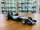 Bburago 1:18 Mercedes Petronas F1 WO7 Hybrid Lewis Hamilton #44 Diecast Model - detailed collector display model