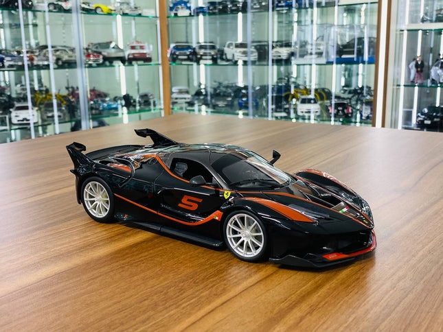 Bburago 1/18 Ferrari FXX K EVO #5 Black Diecast Model Car - detailed collector display model