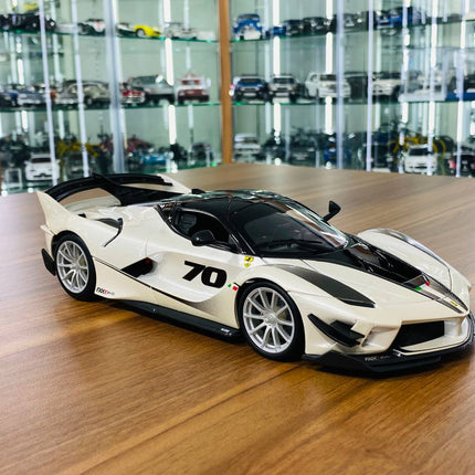 Bburago Ferrari FXX K #70 1/18 Diecast Model Car White - detailed collector display model