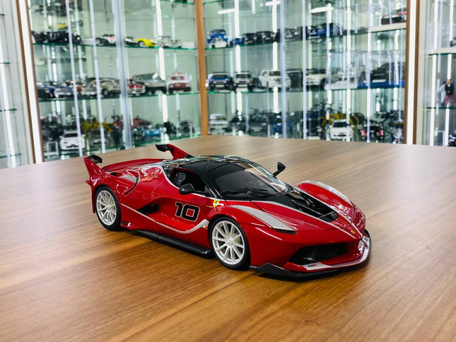 Bburago 1/18 Ferrari FXX K #10 Diecast Model Car Red Silver - detailed collector display model