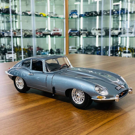 Bburago Jaguar E Type Coupe 1/18 Diecast Model Car Blue - detailed collector display model