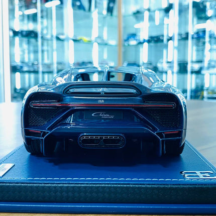 MR Collection Bugatti Chiron Profilee 1:18 Resin Argent Atlantique/Blue Royal - detailed die-cast style model