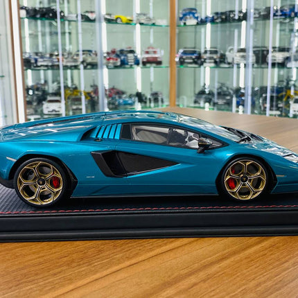 MR Collection 1:18 Lamborghini Countach LPi 800-4 Resin Model Blue Uranus - fine detailed model replica