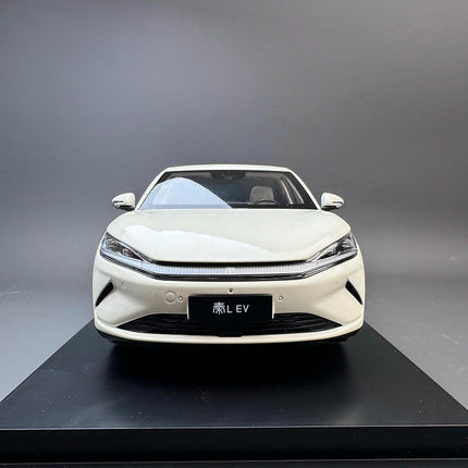 OEM BYD Qin L EV White 1:18 Diecast Model Car - fine detailed model replica