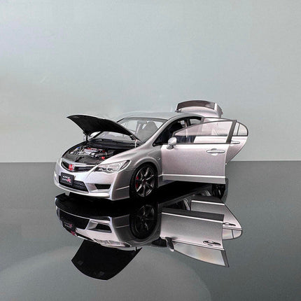 Motorhelix Honda Civic FD2 1:18 Diecast Model Car - fine detailed model replica