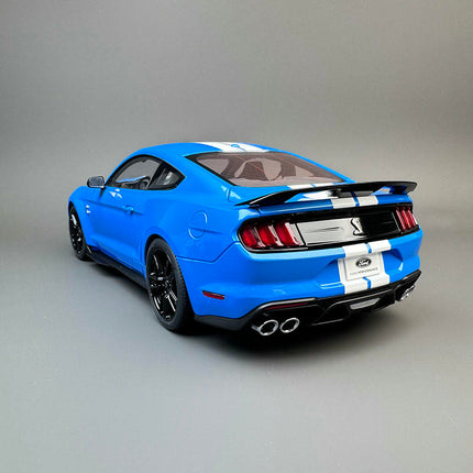 AutoArt Ford Mustang Shelby GT500 Blue 1:18 Diecast Model Car - collector edition scale model