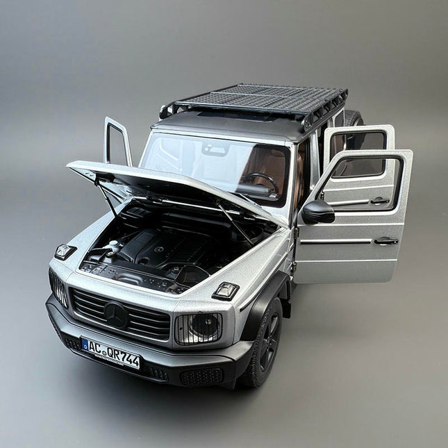 Norev Mercedes-Benz G500 4x42 1:18 Diecast Model Car - detailed collectible replica