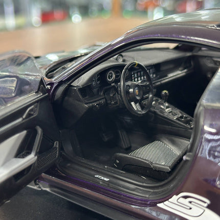 Solido Porsche 911 (992) GT3 RS 2024 1/18 Diecast Model Car Purple - scale model for display