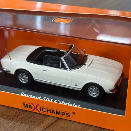 1/43 Diecast Maxichamps MPeugeot 504 Cabriolet 1977 in White - collectible scale model car