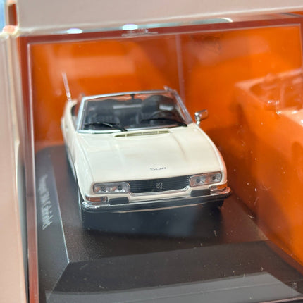1/43 Diecast Maxichamps MPeugeot 504 Cabriolet 1977 in White - scale model for display