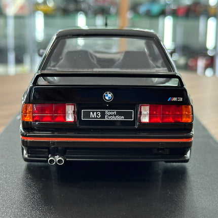 Solido BMW M3 E30 Sport EVO 1990 1:18 Diecast Model Car Black - premium collector scale model
