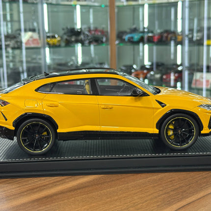 MR Collection Models 1/18 Lamborghini URUS Resin Model Yellow Gold - collectible scale model car