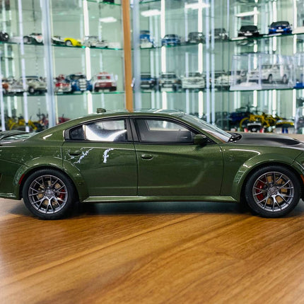 1/18 Resin Dodge Charger SRT Hellcat Wide Body Green GT Spirit Model Car - collectible scale model car