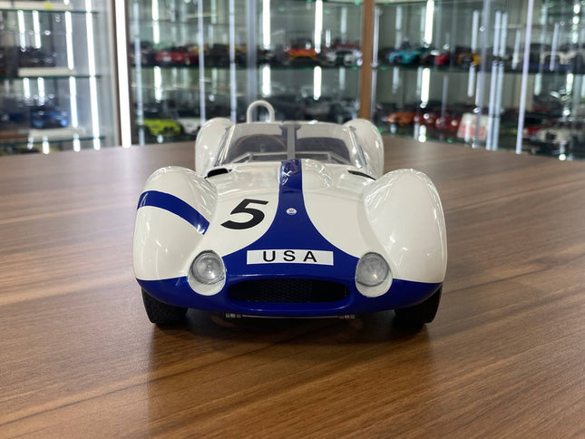 Minichamps Maserati Tipo 61 Birdcage #5 1960 1:12 White/Blue Diecast Model - studio product photo of the scale model