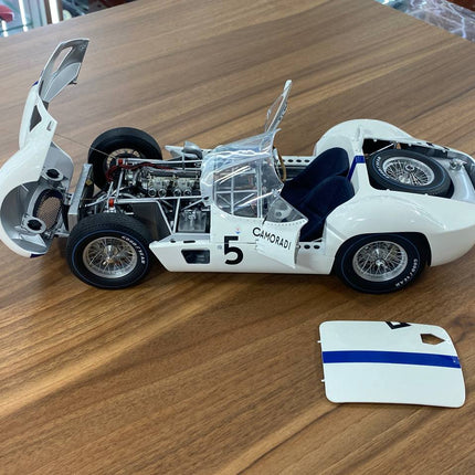 Minichamps Maserati Tipo 61 Birdcage #5 1960 1:12 White/Blue Diecast Model - scale model for display
