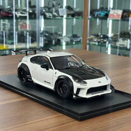 Solido 1:18 Toyota GR86 LBWK BodyKit 2024 White Diecast Model Car - detailed collector display model