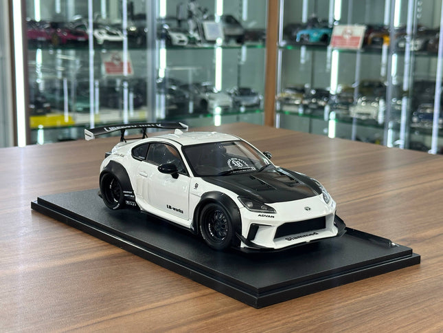 Solido 1:18 Toyota GR86 LBWK BodyKit 2024 White Diecast Model Car - detailed collector display model