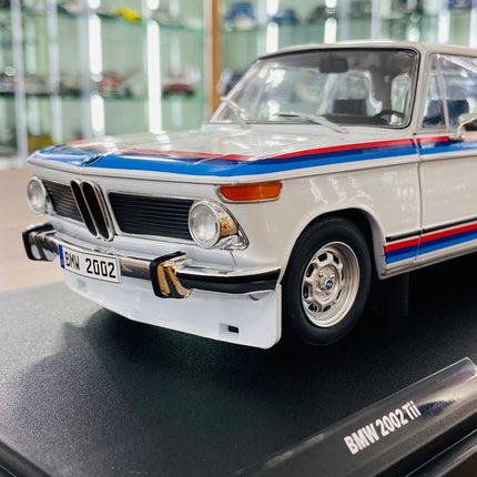 Solido BMW 2002 Tii 1/18 Diecast Model Car White Opening Doors - detailed die-cast style model