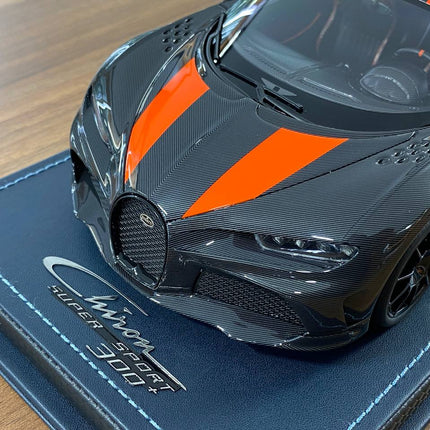 MR Collection Models Bugatti Chiron Super Sport Resin 1:18 Carbon/Orange Line - scale model collectible piece