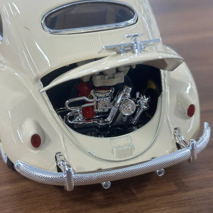1/18 Diecast Bburago Volkswagen Käfer Beetle (1955) in Beige - scale model for display