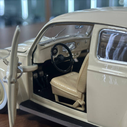 1/18 Diecast Bburago Volkswagen Käfer Beetle (1955) in Beige - detailed die-cast style model