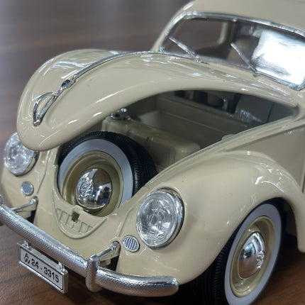 1/18 Diecast Bburago Volkswagen Käfer Beetle (1955) in Beige - collector edition scale model