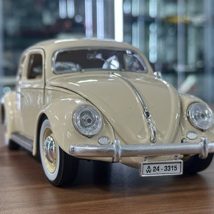 1/18 Diecast Bburago Volkswagen Käfer Beetle (1955) in Beige - scale model collectible piece