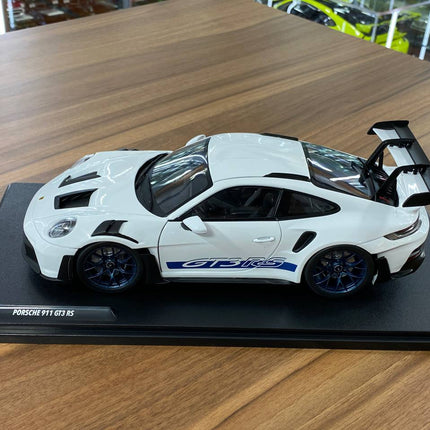 1/18 Diecast Porsche 911 (992) GT3 RS 2024 in White / blue by Solido - premium collector scale model