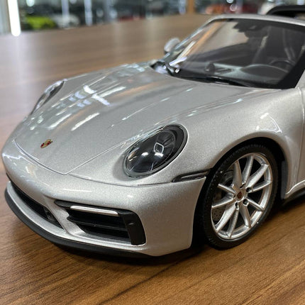 Minichamps Porsche 911 Targa 4 GTS 1:18 Diecast Model GT Silver - detailed die-cast style model