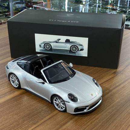 Minichamps Porsche 911 Targa 4 GTS 1:18 Diecast Model GT Silver - hand-finished display model