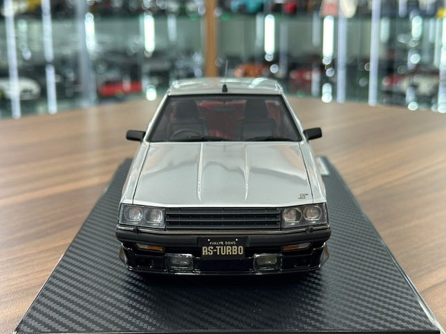 Ignition Model 1:18 Nissan Skyline GT-R 2000 RS-Turbo R30 Silver/Black Resin Model - studio product photo of the scale model