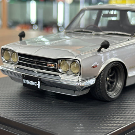 Ignition Model 1:18 Nissan Skyline 2000 GT-R PGC10 Silver Resin Diecast Model - scale model for display