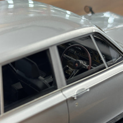Ignition Model 1:18 Nissan Skyline 2000 GT-R PGC10 Silver Resin Diecast Model - fine detailed model replica