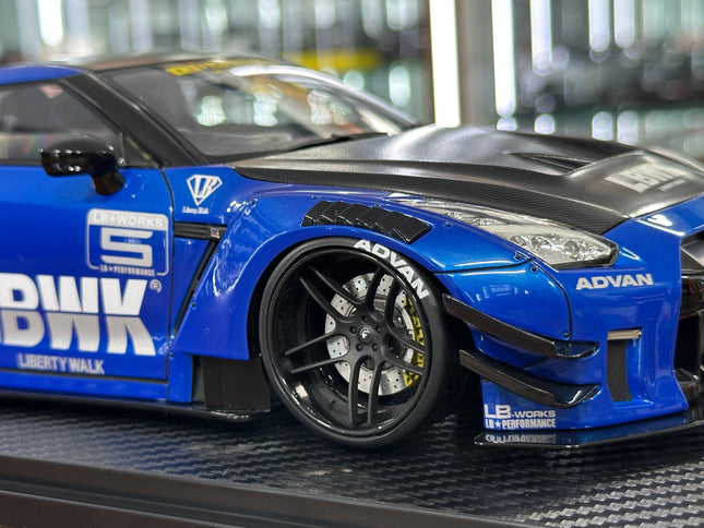 1/18 Resin Ignition Model LB-WORKS Nissan GT-R R35 – Type 2 Blue🚨 - studio product photo of the scale model