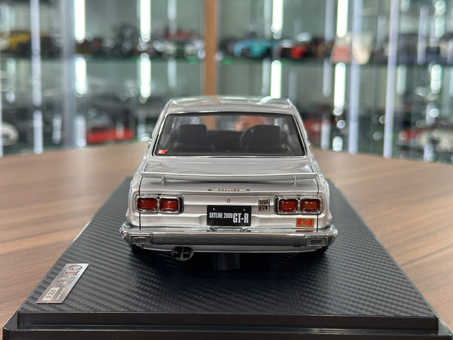 Ignition Model Nissan Skyline 2000 GT-R KPGC10 1:18 Resin Silver - studio product photo of the scale model