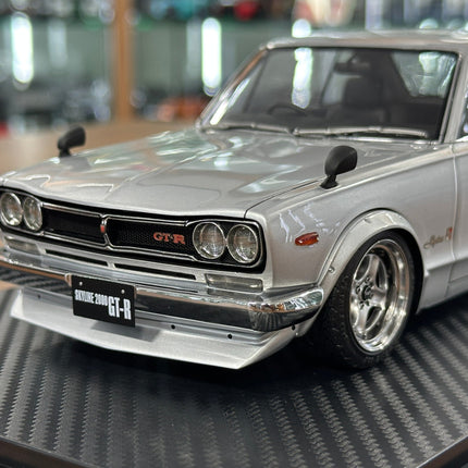 Ignition Model Nissan Skyline 2000 GT-R KPGC10 1:18 Resin Silver - premium collector scale model