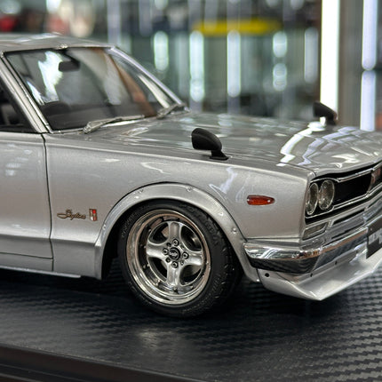 Ignition Model Nissan Skyline 2000 GT-R KPGC10 1:18 Resin Silver - collectible scale model car