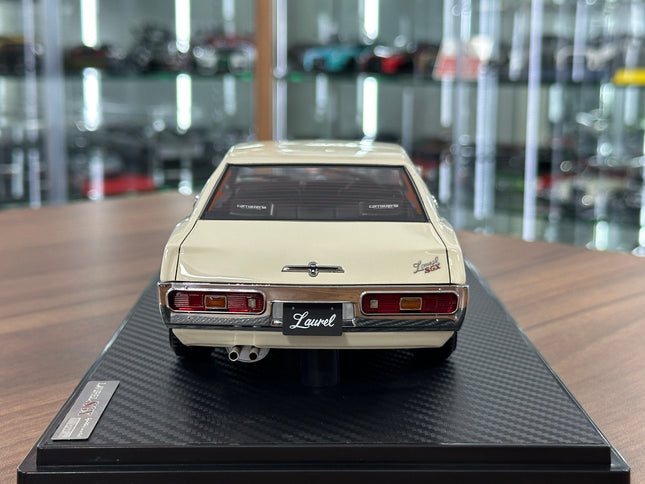 Ignition Model 1:18 Nissan Laurel 2000 SGX C130 White Resin Model - studio product photo of the scale model