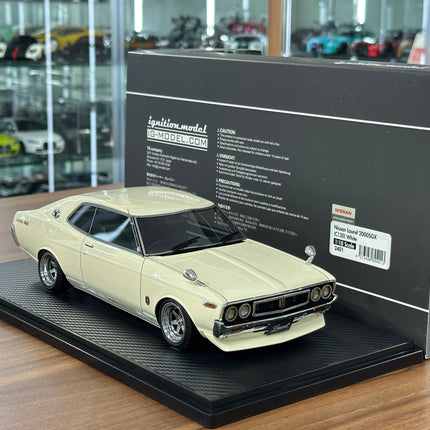 Ignition Model 1:18 Nissan Laurel 2000 SGX C130 White Resin Model - scale model for display