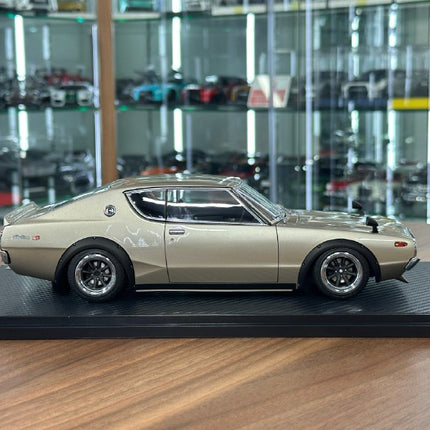 Ignition Model Nissan Skyline 2000 GT-R KPGC110 1/18 Resin Silver - studio product photo of the scale model