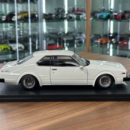 Ignition Model 1:18 Nissan Skyline 2000 GT-ES C210 White Resin Model - studio product photo of the scale model