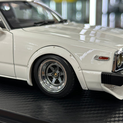 Ignition Model 1:18 Nissan Skyline 2000 GT-ES C210 White Resin Model - scale model for display